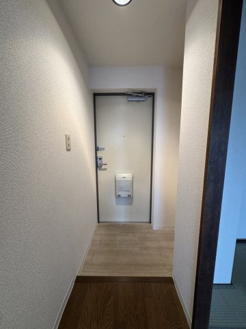 シャロン鷹取東の玄関