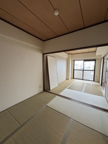 シャロン鷹取東の和室