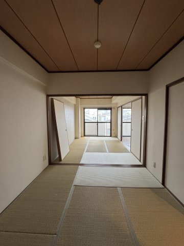 シャロン鷹取東の和室