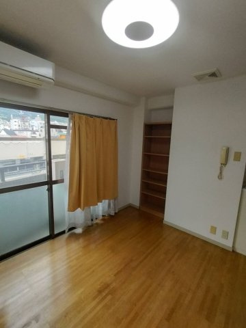 ジュネス六甲道の居間・リビング