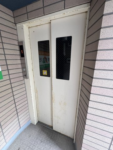 ツインアベニューのロビー