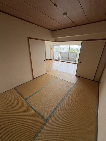 デメテル高取台の和室