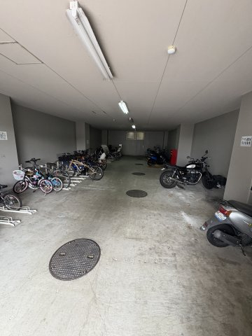 デメテル高取台の駐車場