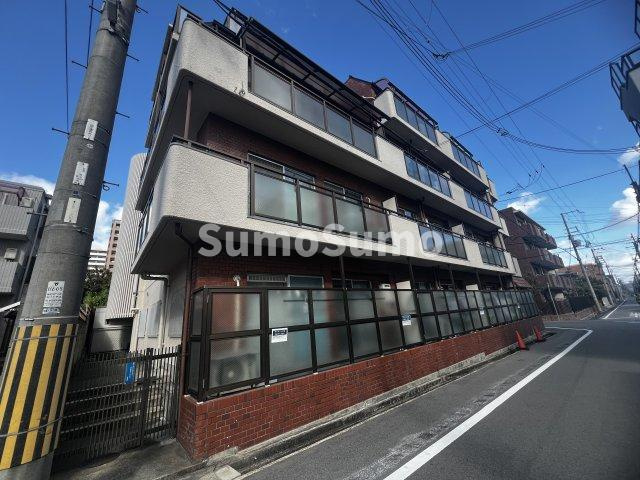 シャトード本山の外観