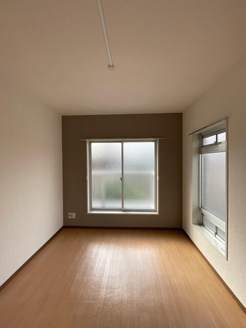 アスタック壱番館の居間・リビング|左洋室