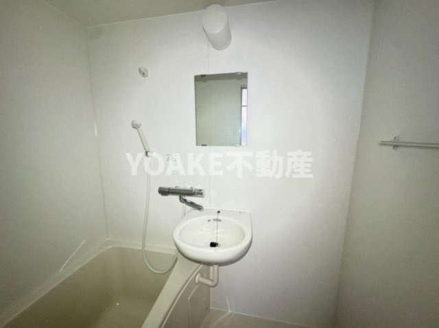 ヴィラ金森の洗面所|前回募集時のものとなります。浴室ユニット交換予定。