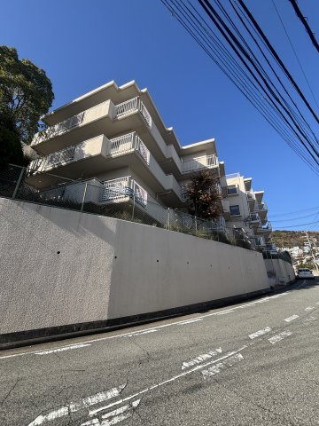 シャロン長田の外観