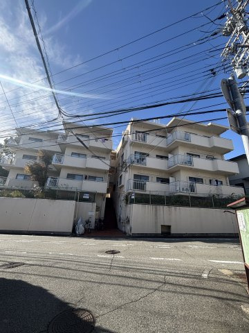 シャロン長田の外観