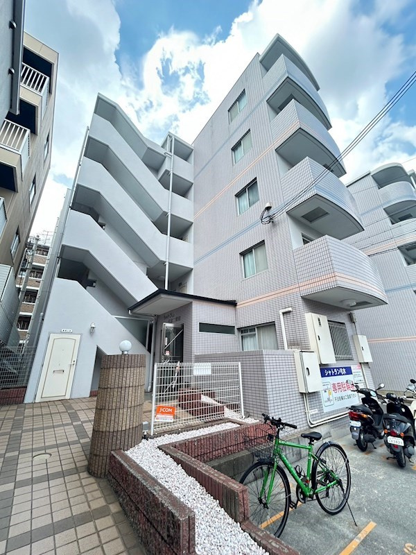 シャトラン弓木弐番館の外観
