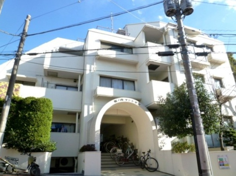 杉並区堀ノ内３丁目の賃貸マンションの外観