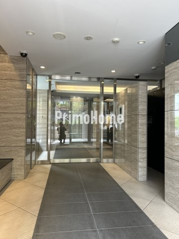 ウエルカーサ文京湯島のロビー