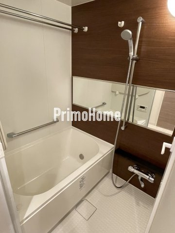 ウエルカーサ文京湯島の浴室