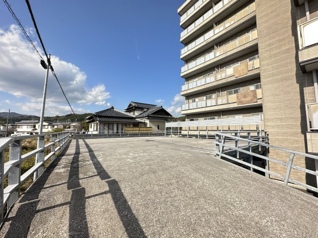 グランビューの駐車場