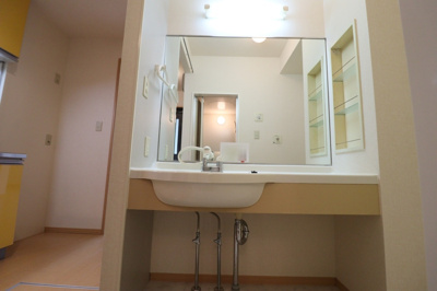 【洗面所】 | Ｂｒｅｚｚａ | 大型洗髪洗面化粧台