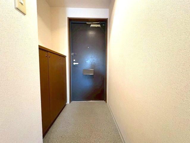 ロイヤルハイツ藤井寺の玄関