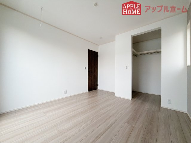 [新築住宅] 東松山市松山町3丁目 全4棟の洋室|２階居室は全室収納あり！たっぷりある収納活用でお部屋もキレイを保てます♪