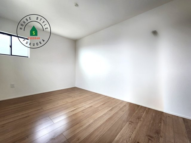 糸島市前原北４丁目第3-1棟（1号棟）の内観：施工例|落ち着いた色調の洋室です。