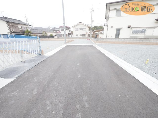 【前面道路含む現地写真】 | 高砂市阿弥陀町魚橋（全17）土地12号地