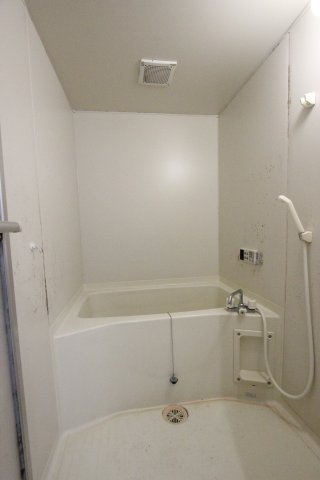 フレイア河原の浴室|参考写真です。現況優先。