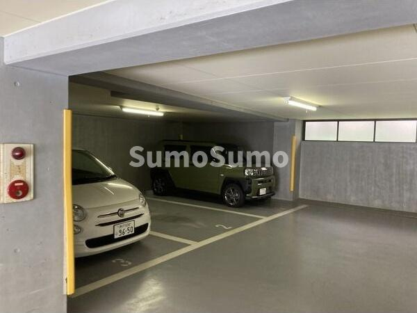 フォルム芦屋アヴァンセの駐車場|カースペースがあります