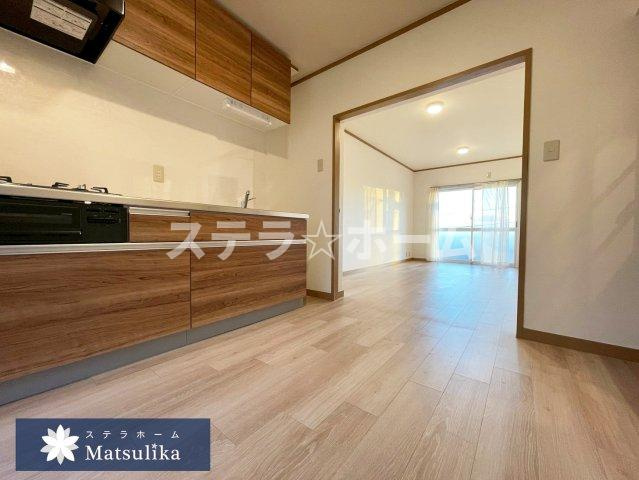 山手台4 中古テラスハウスの居間・リビング|おしゃれな居間です