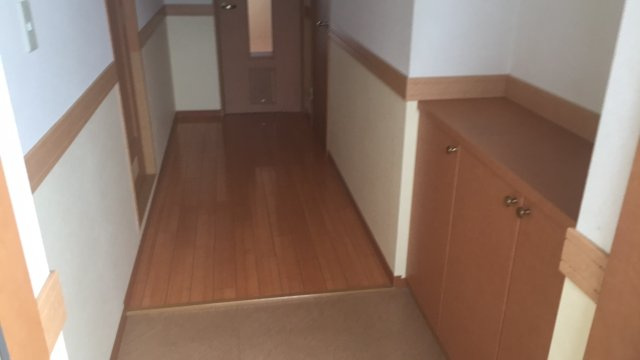 ウィズ・サンエファの玄関