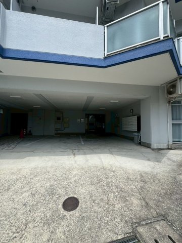 ヒルバレー妙法寺駅前の駐車場