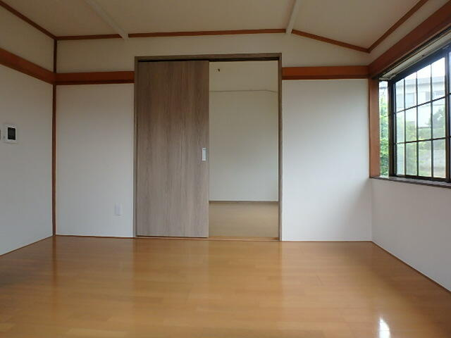 アパートメントのだめの居間・リビング|※他部屋参考写真