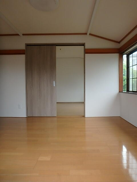 アパートメントのだめの居間・リビング|※他部屋参考写真