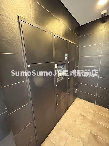 プレサンス塚本駅前のその他共用部分|きれいな外観です