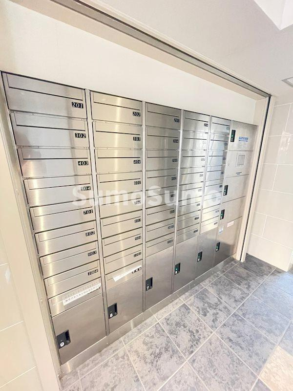 ファーストフィオーレ神戸元町のロビー