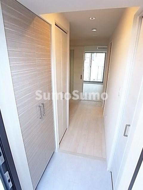 ファーストフィオーレ神戸元町の玄関