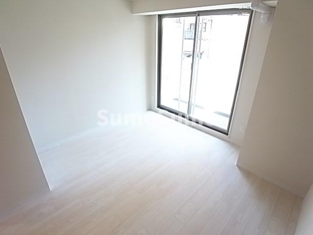 ファーストフィオーレ神戸元町の居間・リビング