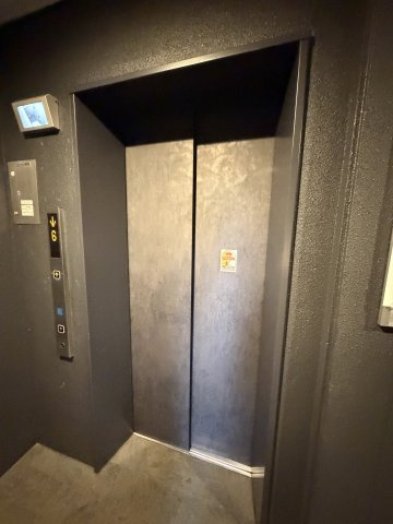 ファーストフィオーレ神戸湊町のロビー
