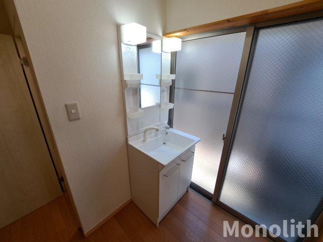 和泉市黒鳥町３丁目のアパートの独立洗面台