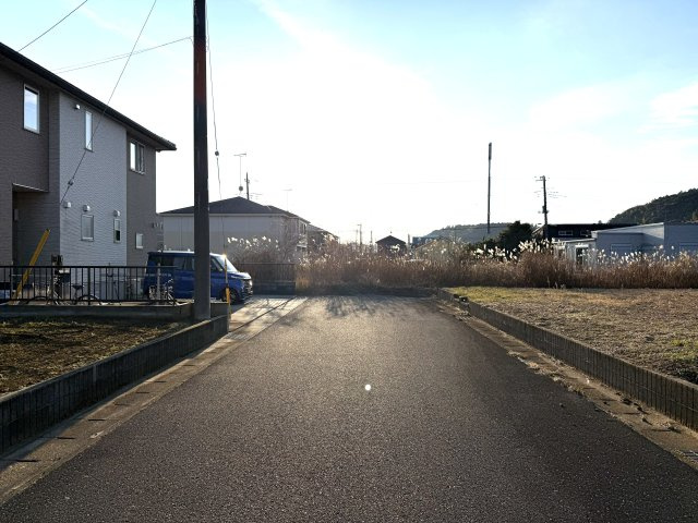 【MEGAドンキ徒歩３分】山武市成東限定１棟の前面道路含む現地写真
