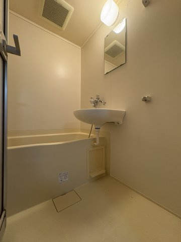 フリックコート荒田の浴室|お風呂です