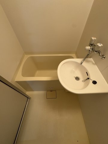 フリックコート荒田の浴室|お風呂です