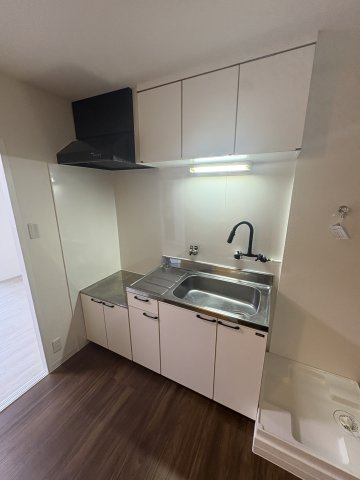 フリックコート荒田のキッチン|お料理しやすいキッチンです