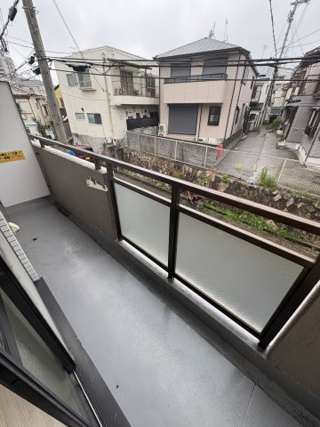 フリックコート荒田のバルコニー|開放的で明るい空間を演出してくれるバルコニーです