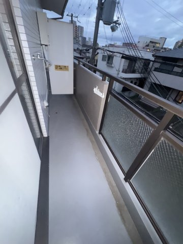 フリックコート荒田のバルコニー