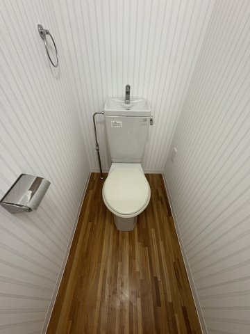 フリックコート荒田のトイレ|清潔感のあるトイレです