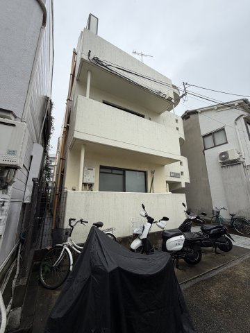 ファーストマンションの外観