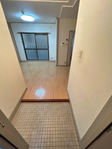 プチ・シャトーあけぼのの玄関