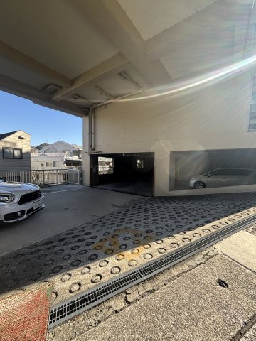 プリオーレ須磨の駐車場