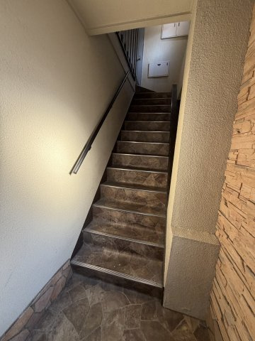 フルール新開地のロビー