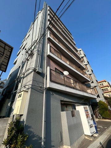 ファミリーライフ東灘の外観