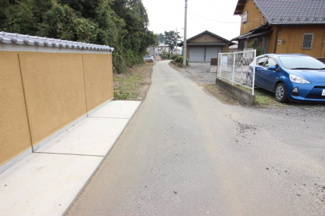 【周辺】 | 前面道路（北から南）