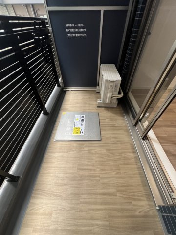 プレサンス難波マジョリティのバルコニー