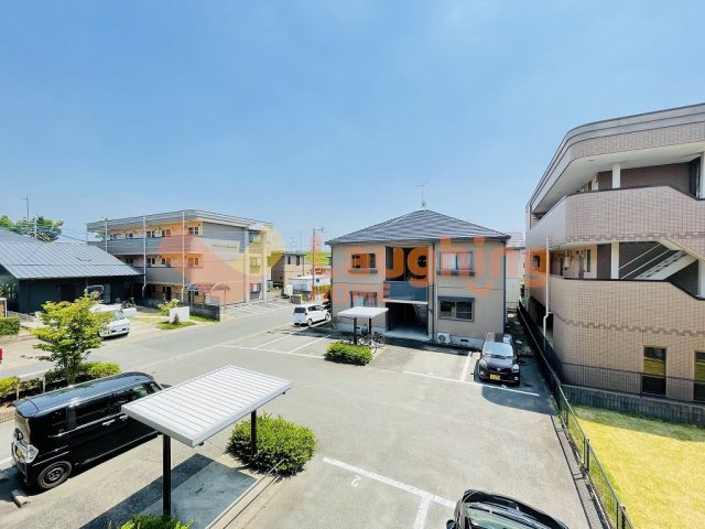 ソフィア小森野B棟の駐車場|駐車スペースもあります